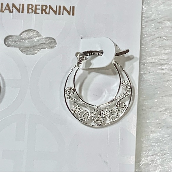 NWT open work filigree small hoop earrings - Picture 6 of 10